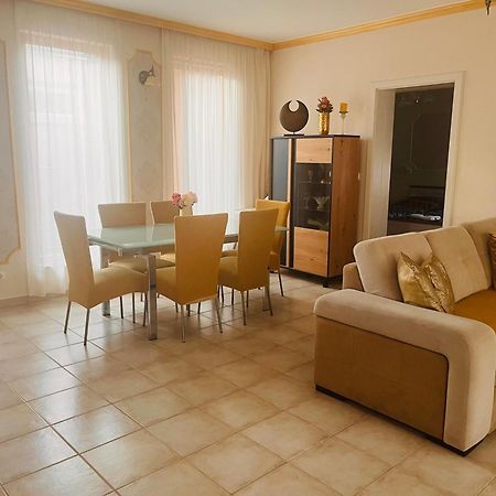 Hajdúszoboszló Aqua Azur Apartman מראה חיצוני תמונה