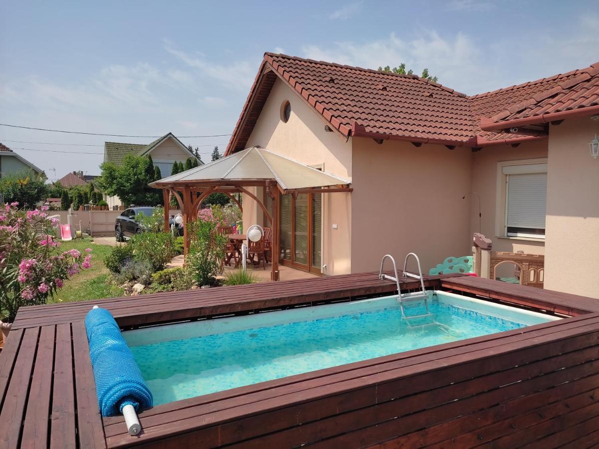 Hajdúszoboszló Aqua Azur Apartman מראה חיצוני תמונה